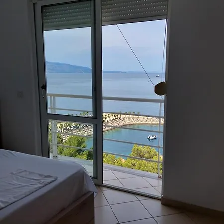 Adi 2 Apartment